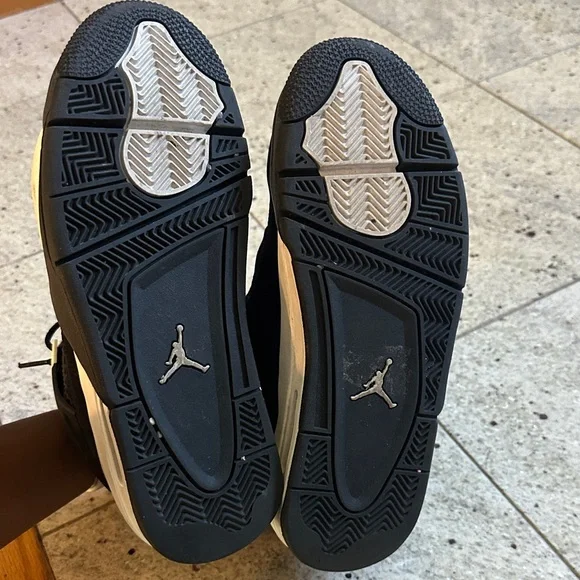 AIR Jordan 4 White Thunder Retro Kids Sneakers Black White - Picture 2 of 9